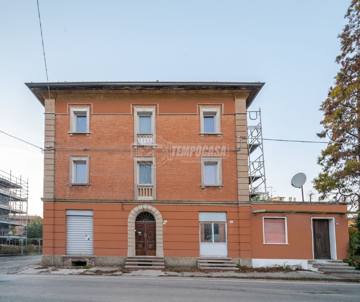 4 rooms Apartment in Castelfranco Emilia, Italy No. 98164