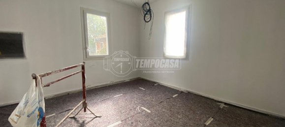 4 rooms Apartment in Castelfranco Emilia, Italy No. 98164 10