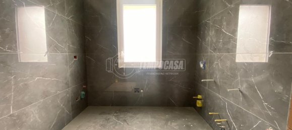 4 rooms Apartment in Castelfranco Emilia, Italy No. 98164 3