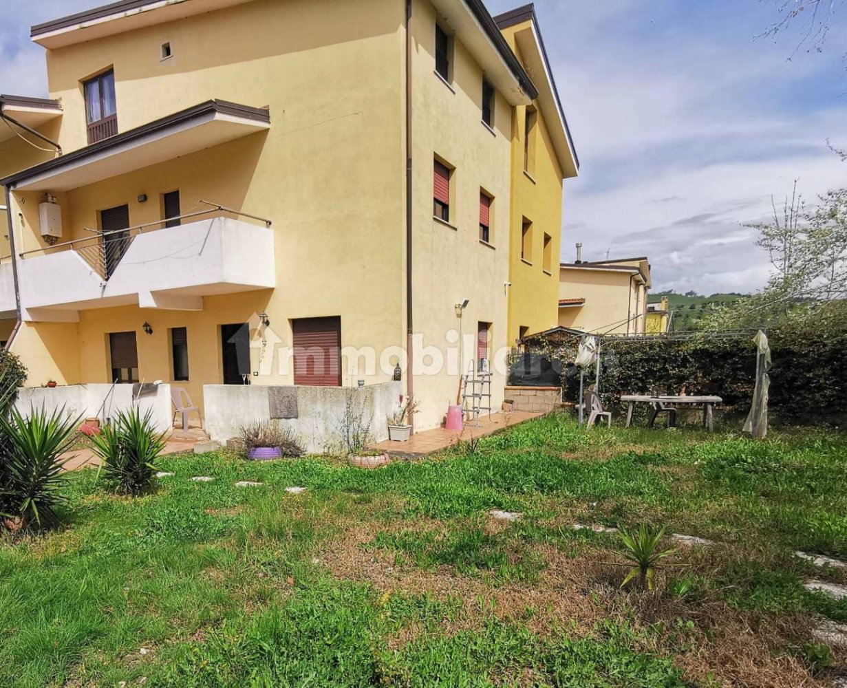 Вилла с 6 спальнями в Сан Флоро, Италия № 270957