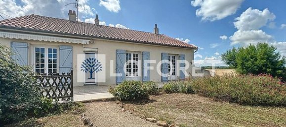 3 Schlafzimmer Haus in Deux-Sevres, France, Nr. 315139 2