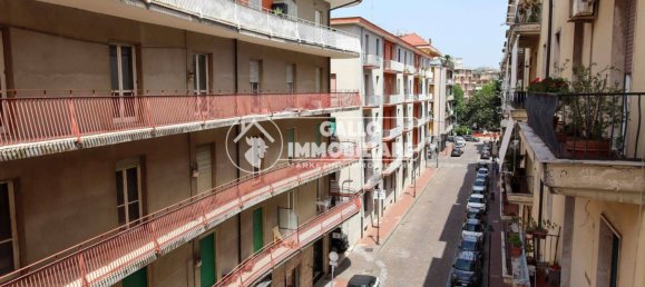 Apartamento de 2 dormitorios en Avellino, Italy No. 344594 10