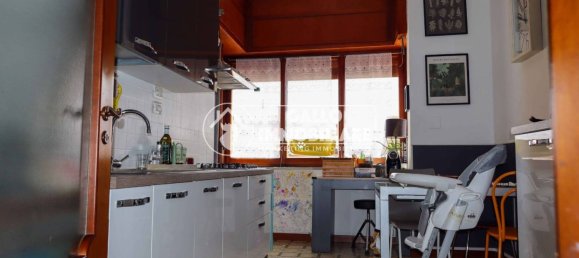 Apartamento de 2 dormitorios en Avellino, Italy No. 344594 15