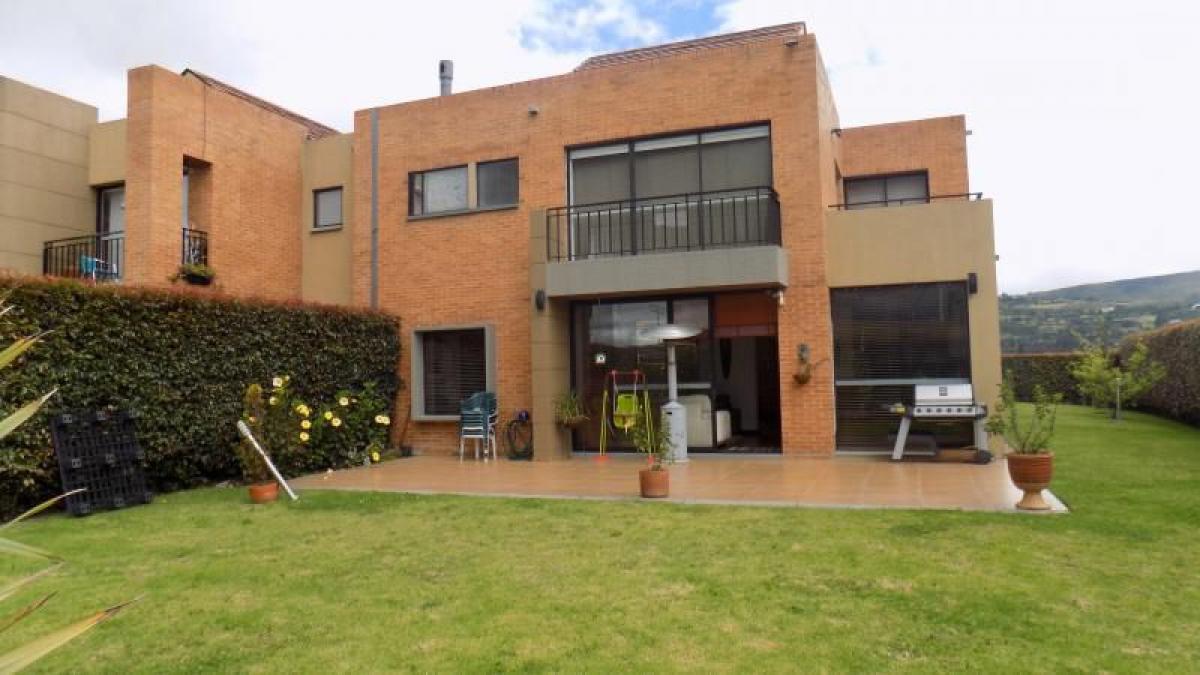 3 bedrooms House in Cundinamarca, Colombia No. 7340