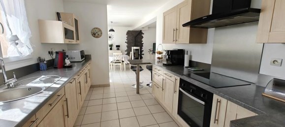 5 bedrooms House in Eure, France No. 360214 8