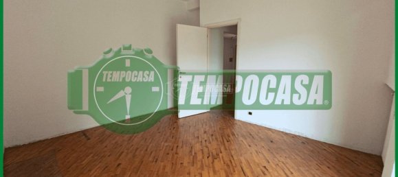 Квартира с 3 комнатами в Джемоньо, Италия № 179648 20