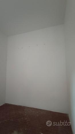  مرآب في Pontedera, Italy 15متر مربع رقم 251317