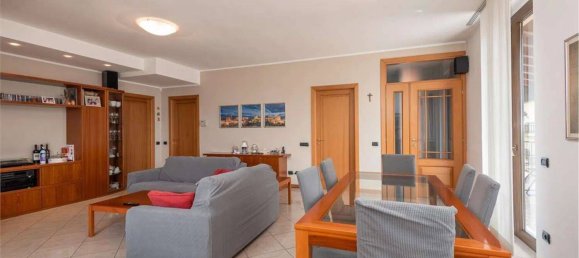 Вилла с 9 спальнями в Калольциокорте, Италия № 263571 20