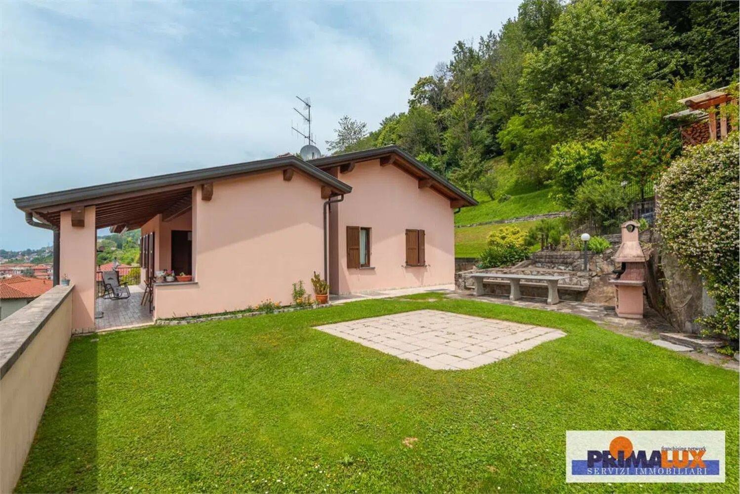 Вилла с 9 спальнями в Калольциокорте, Италия № 263571