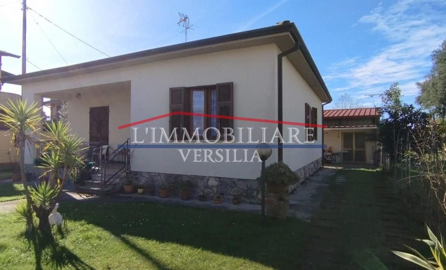 Villa de 6 habitaciónes en Massa, Italy No. 216501