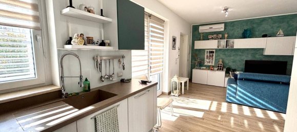 4 rooms Apartment in Civitanova Marche, Italy No. 155377 9