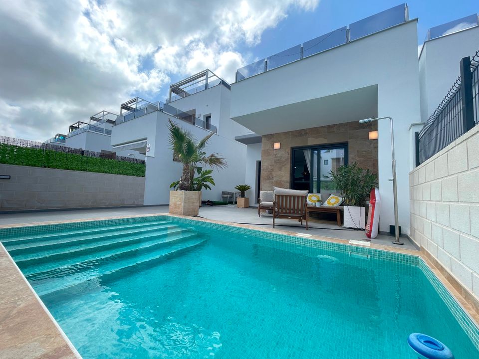 Вилла с 3 спальнями в Бенихофар, Испания № 177114