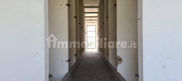 Дом с 4 спальнями в Витторио Венето, Италия № 327077 15