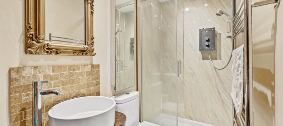 4 bedrooms House in Horsham, United Kingdom No. 1057 9