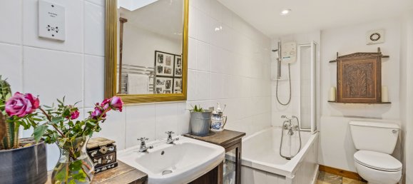 4 bedrooms House in Horsham, United Kingdom No. 1057 13