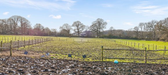 4 bedrooms House in Horsham, United Kingdom No. 1057 12