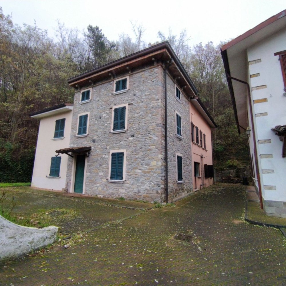 5-Zimmer Haus in Bettola, Italy, Nr. 47031