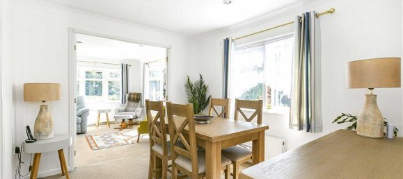 2 bedrooms Bungalow in Chertsey, United Kingdom No. 8586 5