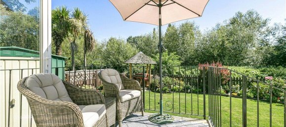 2 bedrooms Bungalow in Chertsey, United Kingdom No. 8586 12