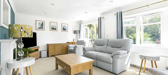 2 bedrooms Bungalow in Chertsey, United Kingdom No. 8586 3