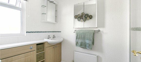 2 bedrooms Bungalow in Chertsey, United Kingdom No. 8586 8