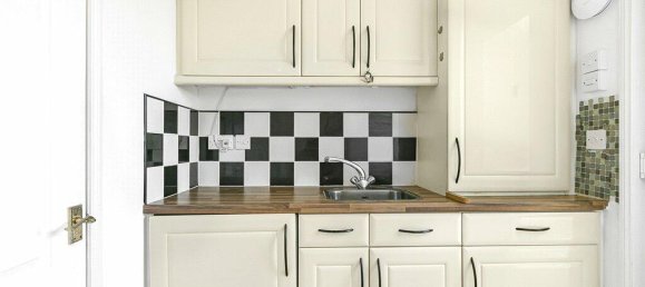 2 bedrooms Bungalow in Chertsey, United Kingdom No. 8586 14