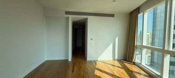 Кондоминиум  с 3 спальнями в Клонг Тоэй, Таиланд № 71027 14