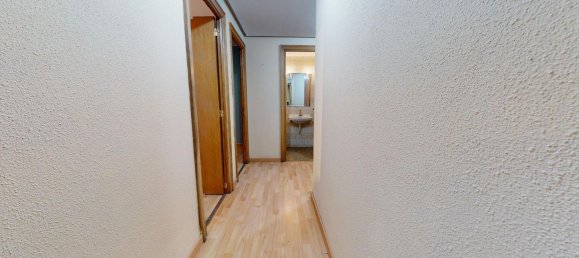 51m² Office in Zaragoza, Spain No. 155038 9