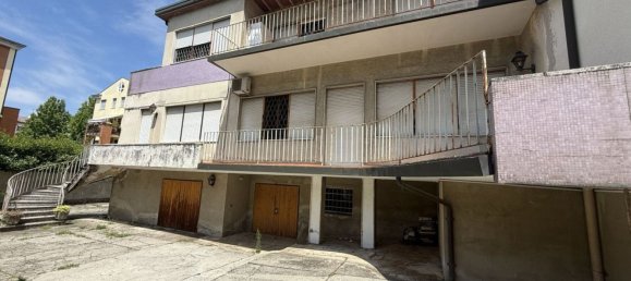 8 bedrooms Villa in Padua, Italy No. 327880 2