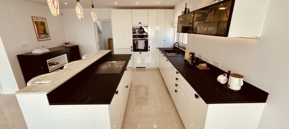 4 bedrooms Villa in La Duquesa, Spain No. 148538 10