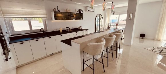 4 bedrooms Villa in La Duquesa, Spain No. 148538 14