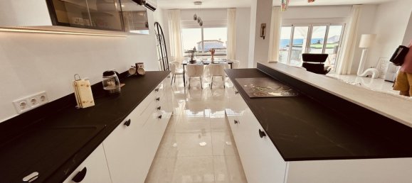 4 bedrooms Villa in La Duquesa, Spain No. 148538 11