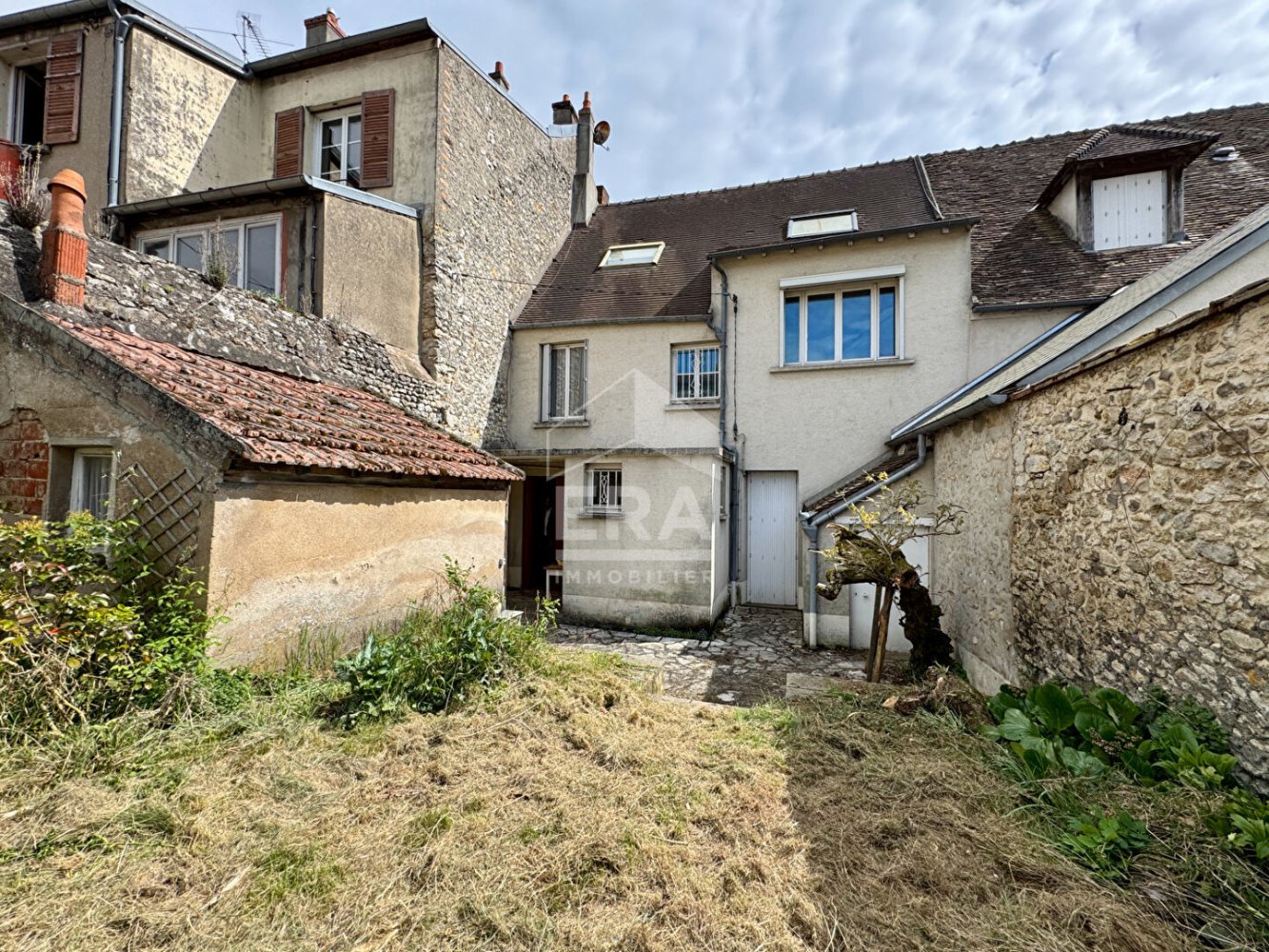 Дом с 3 комнатами в Этамп, Франция № 364075