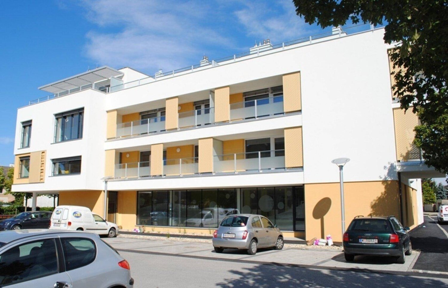  Garage in Deutsch-Wagram, Austria No. 148532