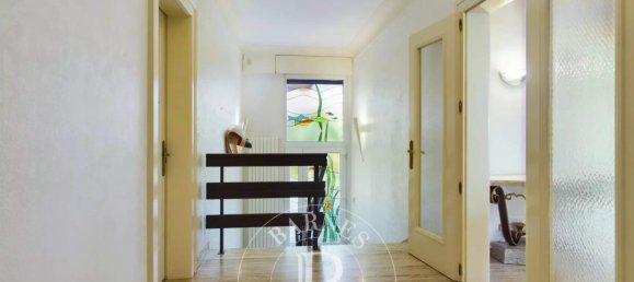 Villa de 4 dormitorios en Sainte-Ruffine, France No. 68065 8