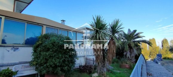 Gewerbliche Immobilie in Coriano, Italy 458m², Nr. 206240 2