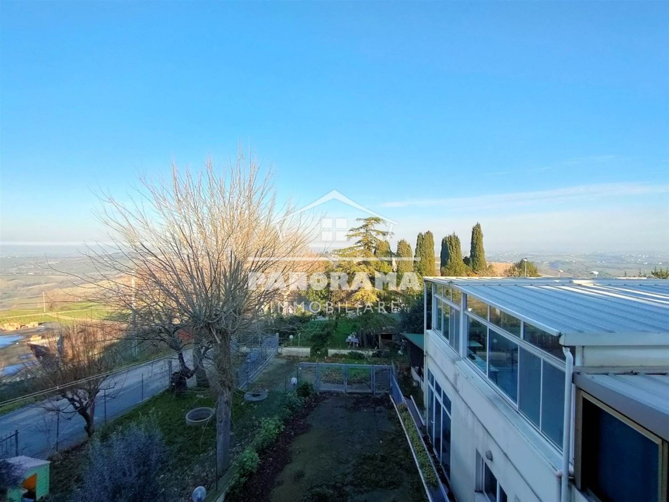 Gewerbliche Immobilie in Coriano, Italy 458m², Nr. 206240