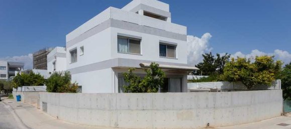 5 غرف نوم عقار تجاري في Limassol, Cyprus رقم 12033 9