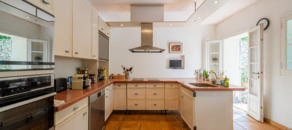 Замки и поместья с 5 спальнями в Марсель, Франция № 363231 9