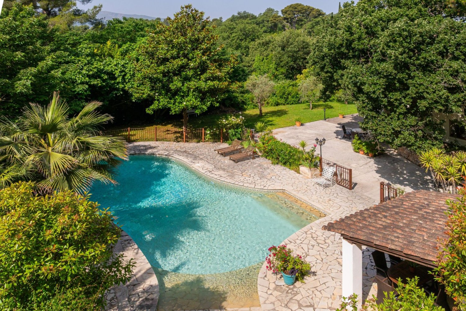 Замки и поместья с 5 спальнями в Марсель, Франция № 363231