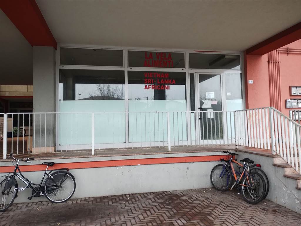 2-salle Propriété commerciale à Castel Goffredo, Italy No. 158277