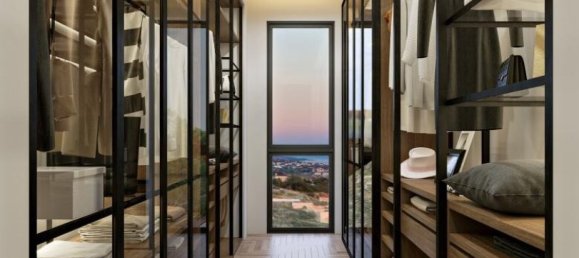 5 bedrooms Villa in Limassol, Cyprus No. 13194 3