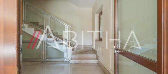 Studio in Rome, Italy No. 173016 8