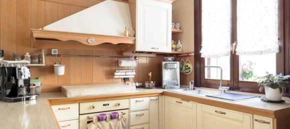 Apartamento de 3 divisões em Mariano Comense, Italy N.º 32928 8