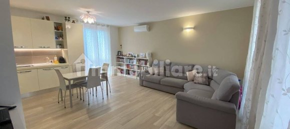 Apartamento de 3 dormitorios en Inzago, Italy No. 292361 5
