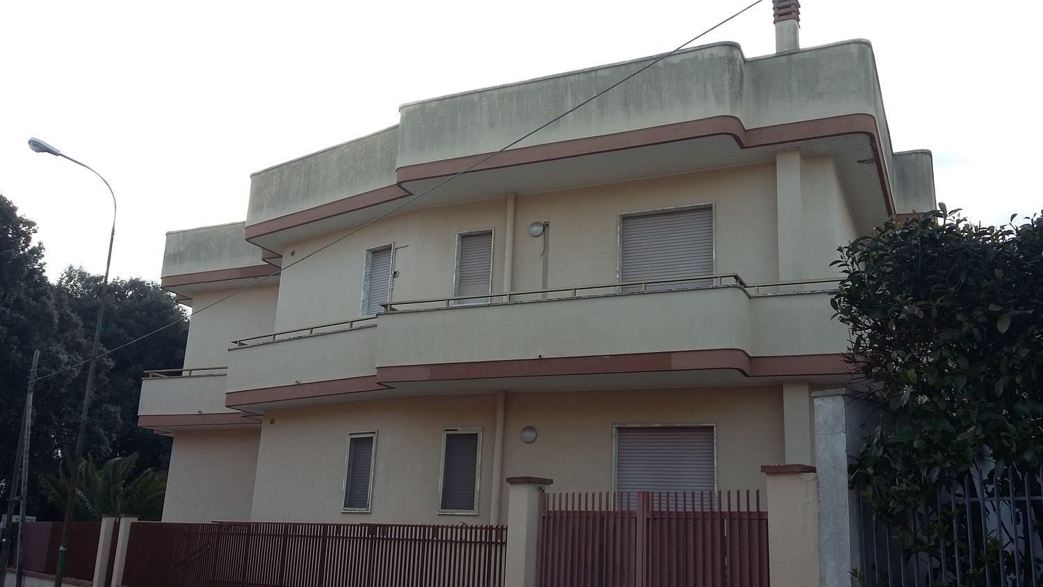 Casa de 8 dormitorios en Trepuzzi, Italy No. 377206