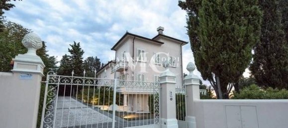 Villa de 6 dormitorios en Montespertoli, Italy No. 193873 28