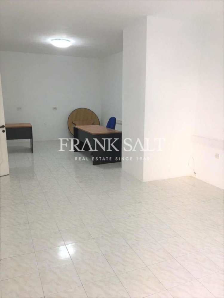  مكتب في Sliema, Malta 100متر مربع رقم 12184