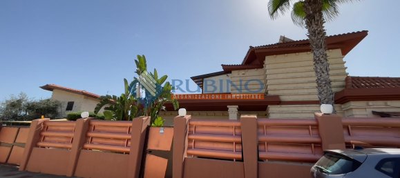 7 bedrooms Villa in Trani, Italy No. 349146 25