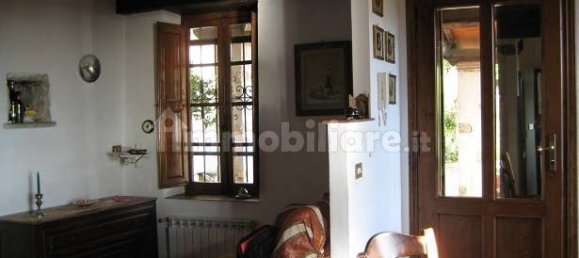 3 Schlafzimmer Villa in Camaiore, Italy, Nr. 73371 5
